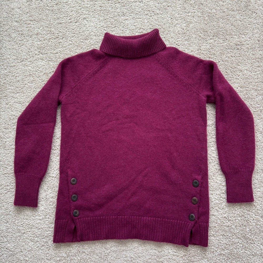 Garnet Hill Womens 100% Cashmere Turtleneck Sweater Berry Magenta Button Side M